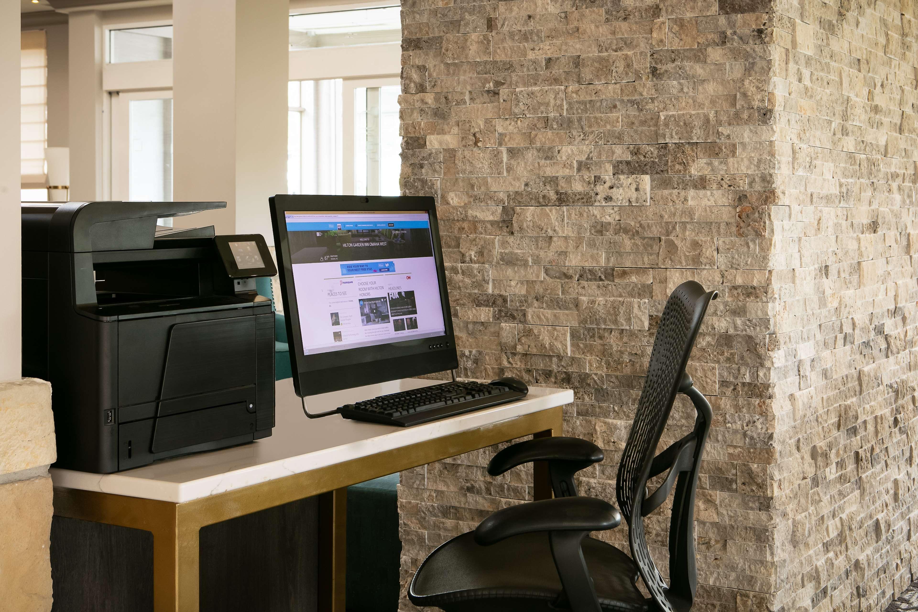 Hilton Garden Inn Omaha West Dış mekan fotoğraf