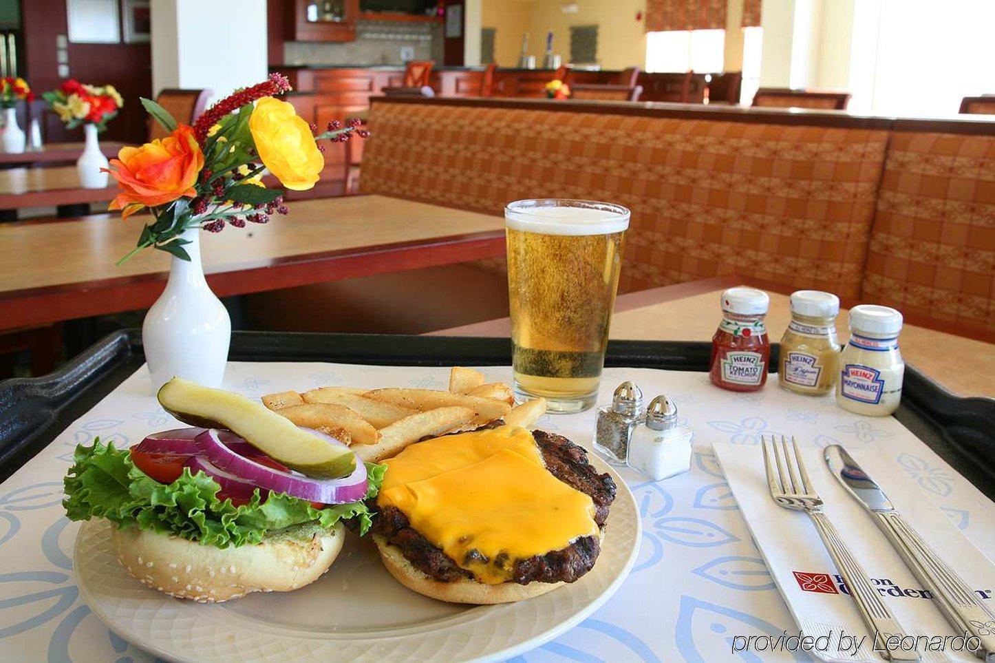 Hilton Garden Inn Omaha West Restoran fotoğraf
